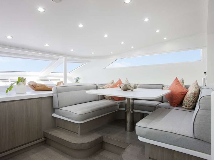 DADDY Sanlorenzo SL108 tea area DADDY Sanlorenzo SL108 tea area