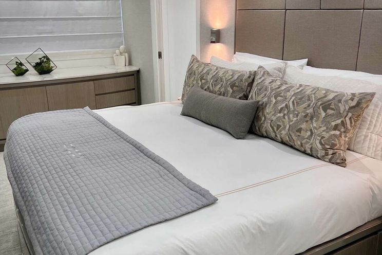 Charter Yacht DADDY - Sanlorenzo SL108 - 4 Cabins - 8 Guests - Nassau - Exumas - Bahamas