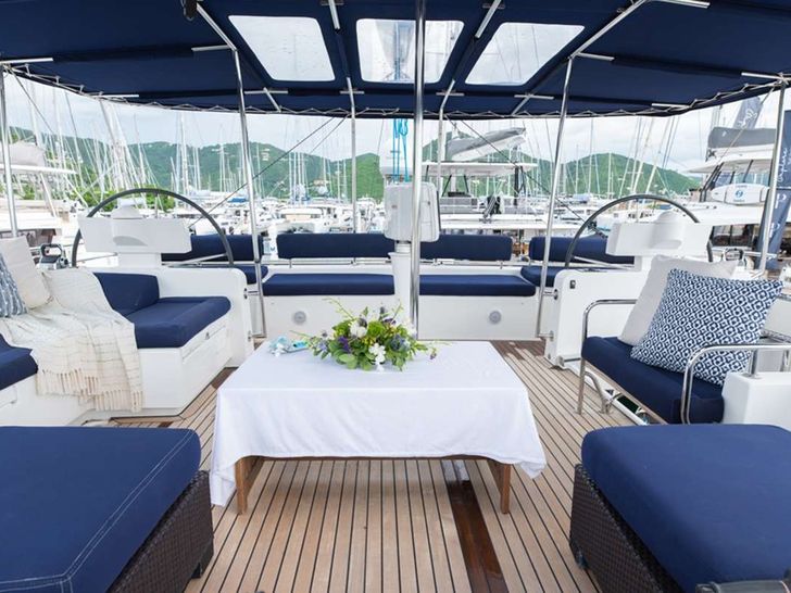 DO MORE Lagoon 620 - flybridge DO MORE Lagoon 620 - flybridge