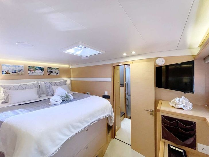 DO MORE Lagoon 620 - master cabin DO MORE Lagoon 620 - master cabin