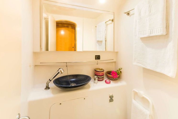 Charter Yacht ZORBA CAT - Fountaine Pajot Eleuthera 60 - 4 Cabins - Aegina - Poros - Saronic Islands - Greece