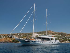 S4 - Custom Gulet Motor Sailor 35m - 5 Cabins - Bodrum - Marmaris - Gocek - Turkey S4 - Custom Gulet Motor Sailor 35m - 5 Cabins - Bodrum - Marmaris - Gocek - Turkey