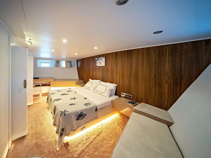 S4 Custom Gulet Motor Sailor 35m - master cabin other angle S4 Custom Gulet Motor Sailor 35m - master cabin other angle