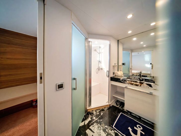 S4 Custom Gulet Motor Sailor 35m - master cabin bathroom S4 Custom Gulet Motor Sailor 35m - master cabin bathroom