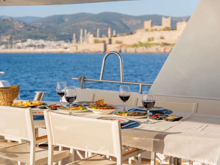 S4 Custom Gulet Motor Sailor 35m - alfresco dining S4 Custom Gulet Motor Sailor 35m - alfresco dining