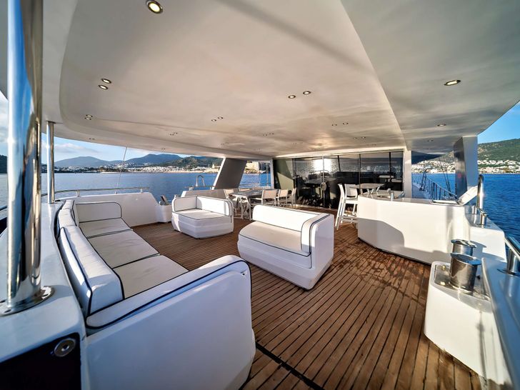 S4 Custom Gulet Motor Sailor 35m - aft deck lounging and dining area S4 Custom Gulet Motor Sailor 35m - aft deck lounging and dining area