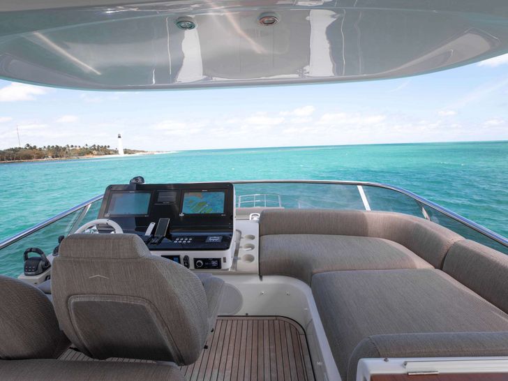 GEISHA Azimut 60 Fly - flybridge GEISHA Azimut 60 Fly - flybridge