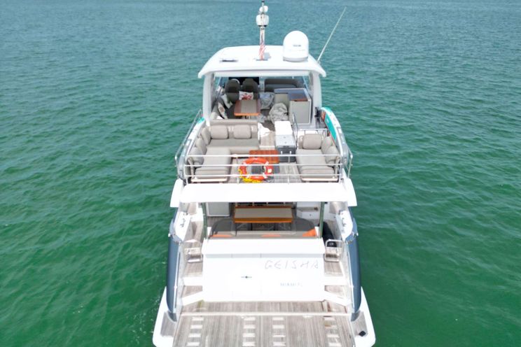 Charter Yacht GEISHA - Azimut 60 Fly - 3 Cabins - Nassau - Exumas - Bahamas