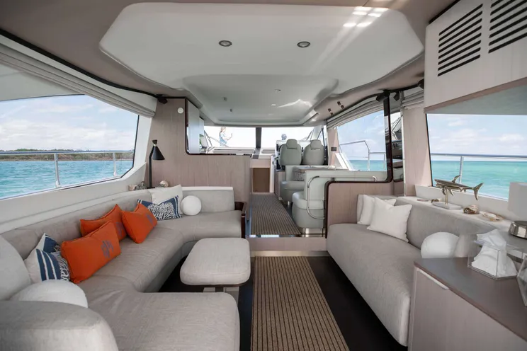 Charter Yacht GEISHA - Azimut 60 Fly - 3 Cabins - Nassau - Exumas - Bahamas