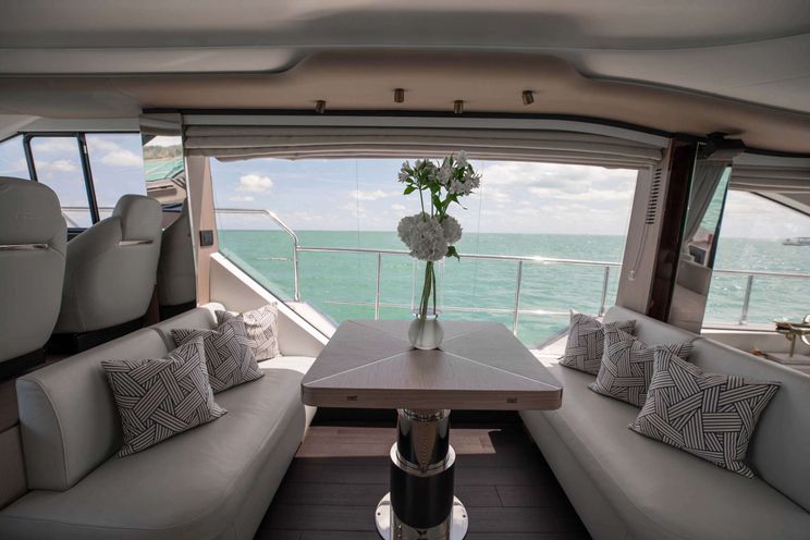 Charter Yacht GEISHA - Azimut 60 Fly - 3 Cabins - Nassau - Exumas - Bahamas
