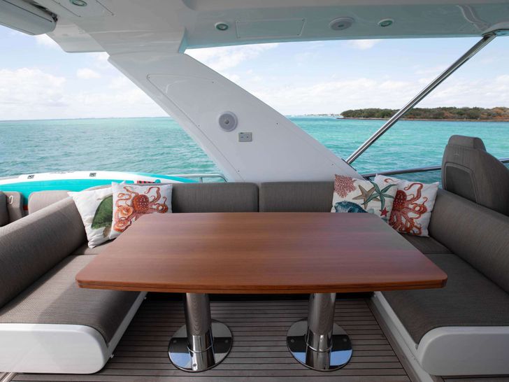 GEISHA Azimut 60 Fly - aft deck GEISHA Azimut 60 Fly - aft deck