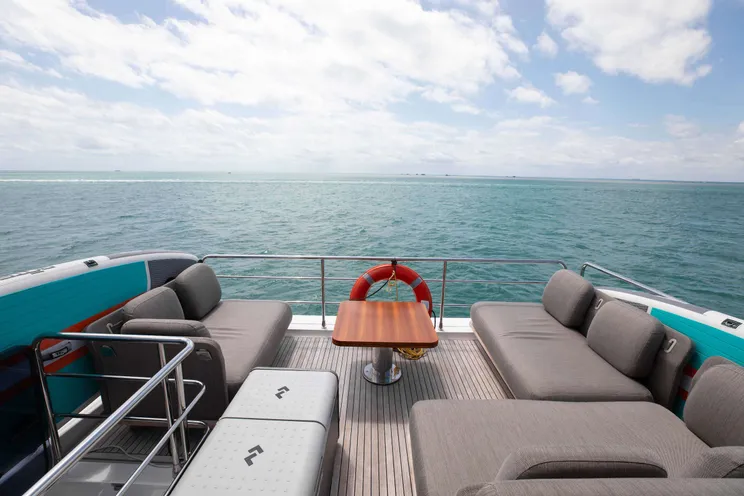 Charter Yacht GEISHA - Azimut 60 Fly - 3 Cabins - Nassau - Exumas - Bahamas
