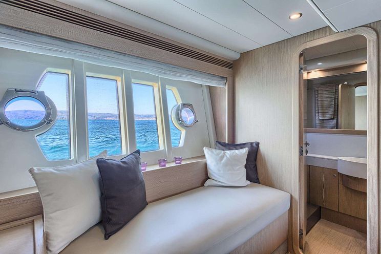 Charter Yacht KIMON - Ferretti 620 - 3 Cabins - Split - Dubrovnik - Hvar - Croatia