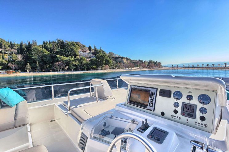 Charter Yacht KIMON - Ferretti 620 - 3 Cabins - Split - Dubrovnik - Hvar - Croatia