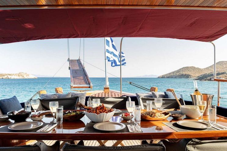 Charter Yacht SEATZEN - Psaros 21m - 4 Cabins - Mykonos - Athens - Paros - Cyclades - Greece