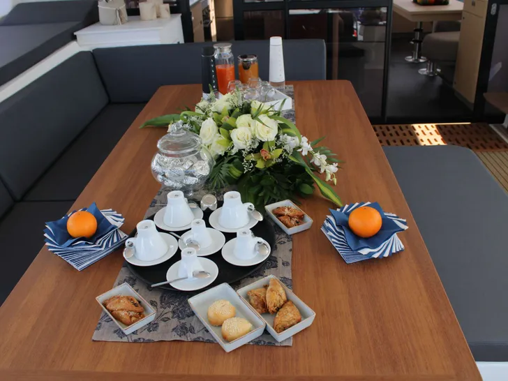 THREE DEE Fountaine Pajot Aura 51 - aft alfresco dining table THREE DEE Fountaine Pajot Aura 51 - aft alfresco dining table