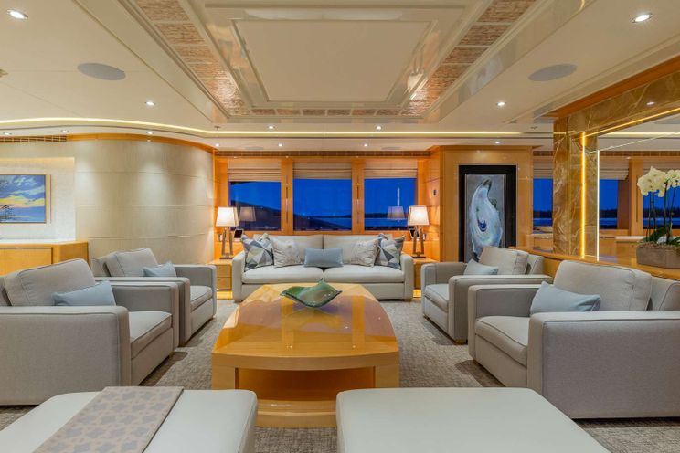 Charter Yacht SOUTH - Heesen 55m - 6 Cabins - Nassau - Exumas - Bahamas