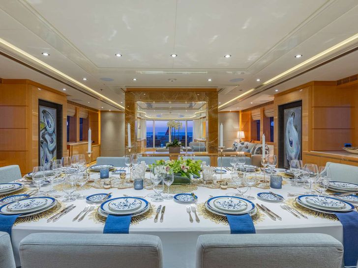 SOUTH Heesen 55m indoor dining area SOUTH Heesen 55m indoor dining area