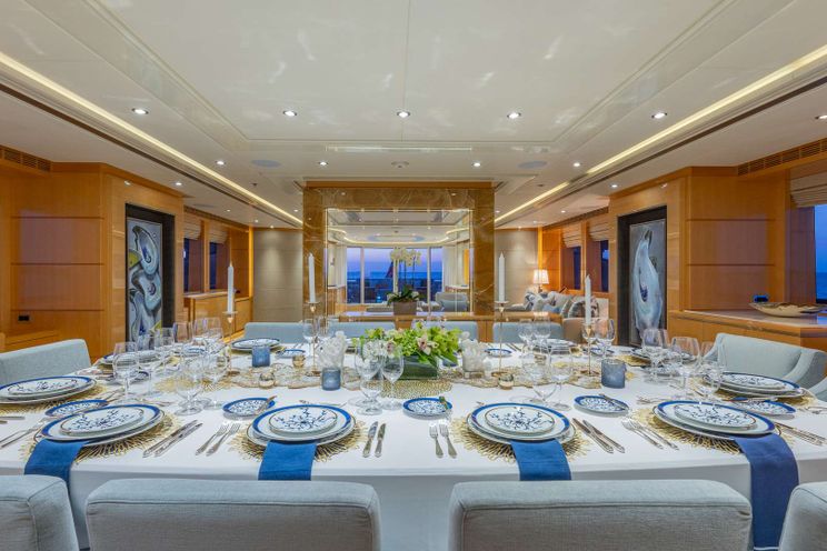 Charter Yacht SOUTH - Heesen 55m - 6 Cabins - Nassau - Exumas - Bahamas