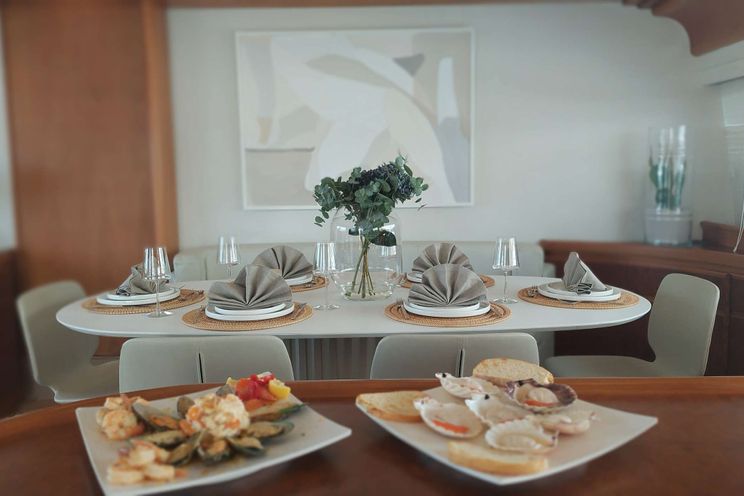 Charter Yacht VA BENE - Posillipo Technema 80 - 4 Cabins - Athens - Mykonos - Paros - Cyclades - Greece