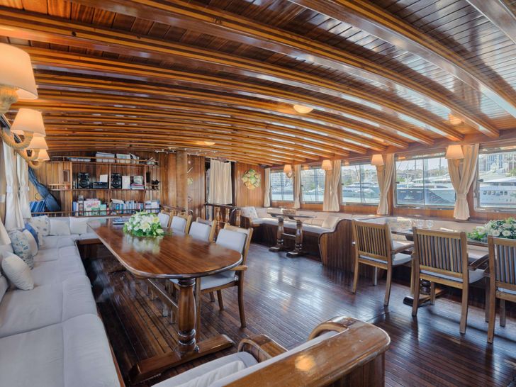 THALASSA Custom Gulet 36m - saloon and dining area THALASSA Custom Gulet 36m - saloon and dining area