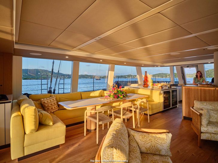 THE IDLER - Saloon THE IDLER - Saloon