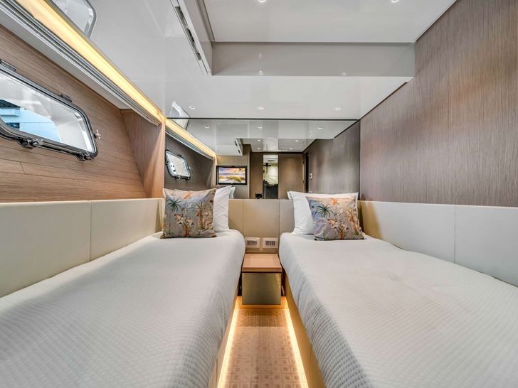 MAVE Sanlorenzo SX88 - twin cabin MAVE Sanlorenzo SX88 - twin cabin