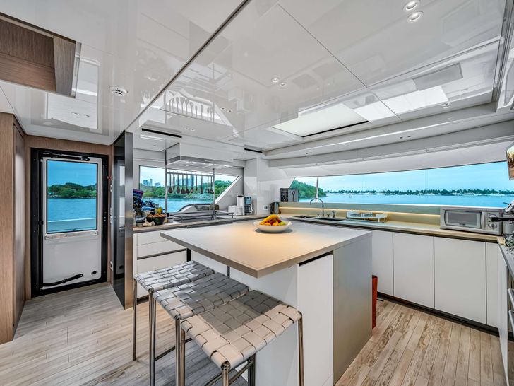 MAVE Sanlorenzo SX88 - galley MAVE Sanlorenzo SX88 - galley