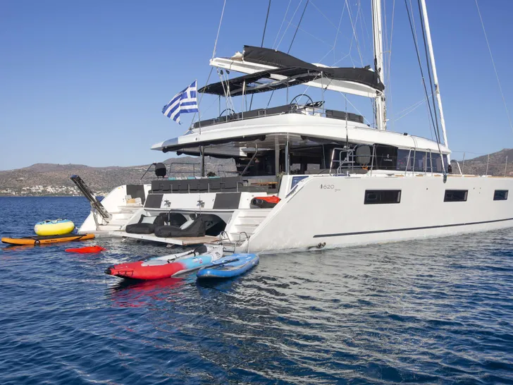 PHANTOM Lagoon 620 - anchored with the water toys PHANTOM Lagoon 620 - anchored with the water toys