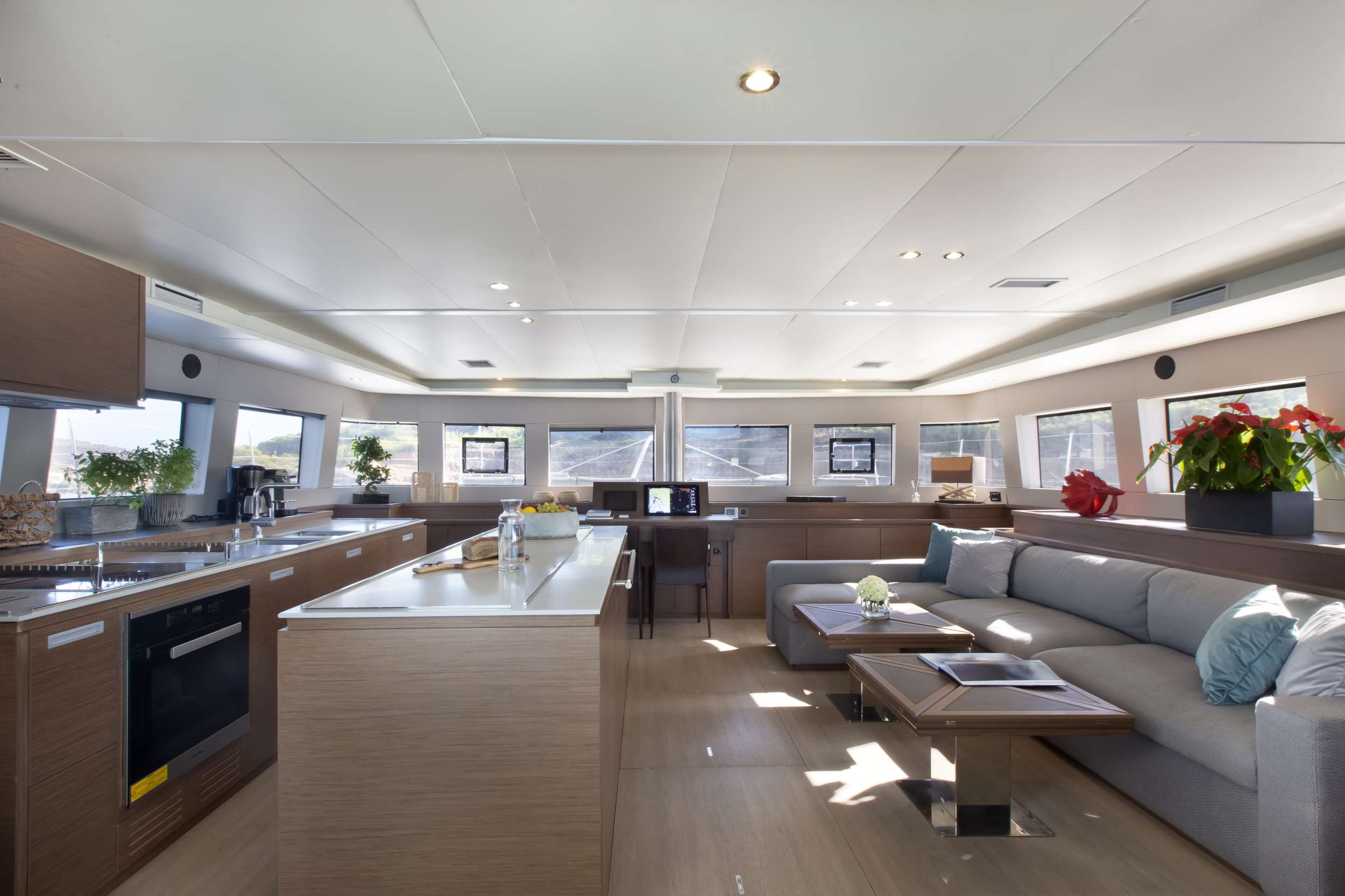 Charter Yacht PHANTOM - Lagoon 620 - 5 Cabins - Athens - Paros - Naxos - Greece