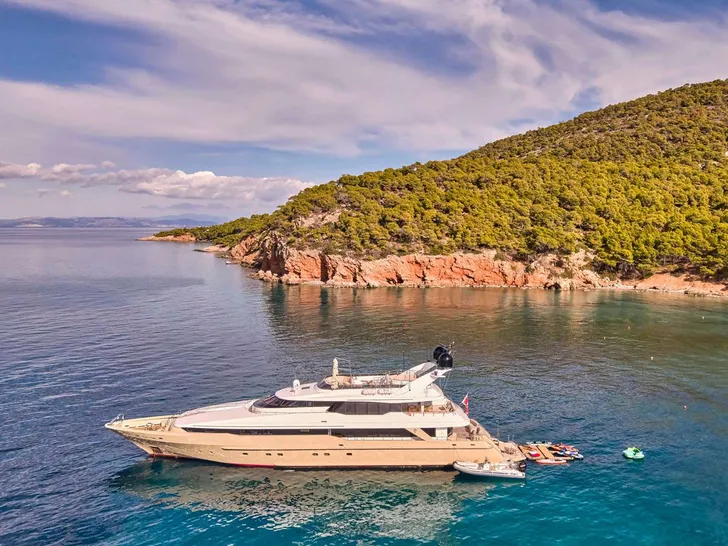 PROMETHEUS I Heesen 45m - anchored PROMETHEUS I Heesen 45m - anchored