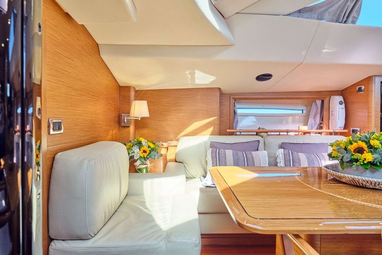 Charter Yacht SHOOTING STAR - Gianetti 65 - 3 Cabins - Athens - Mykonos - Kos - Lefkas - Greece