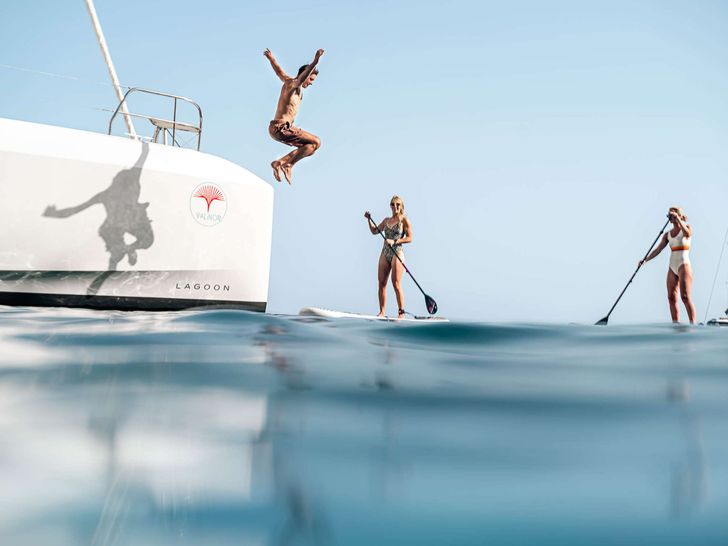 VALINOR Winter Lagoon 55 - water activity VALINOR Winter Lagoon 55 - water activity