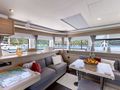 VALINOR Winter Lagoon 55 - saloon lounge VALINOR Winter Lagoon 55 - saloon lounge