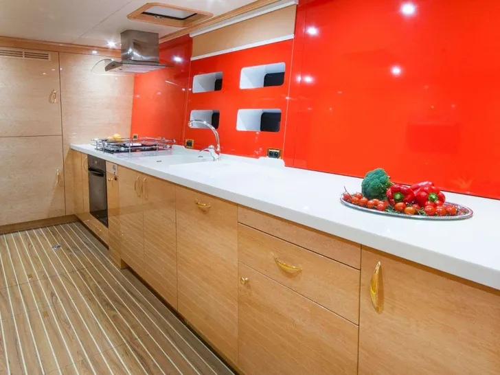 HOUBARA Sunreef 82 DD - galley HOUBARA Sunreef 82 DD - galley