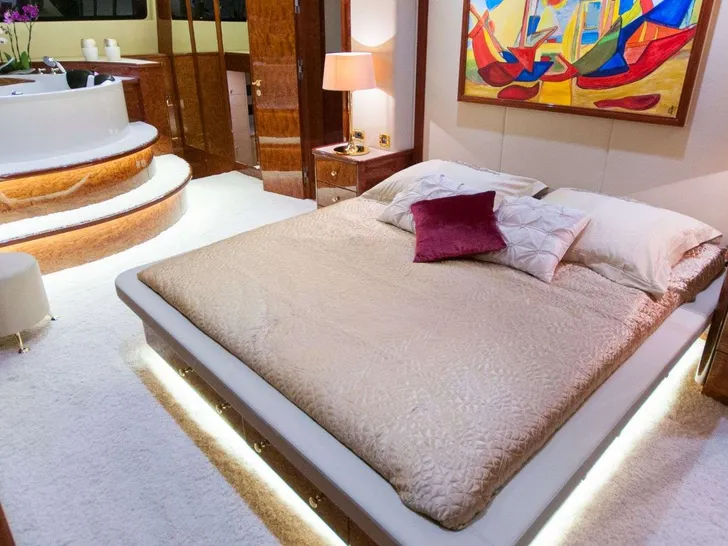 HOUBARA Sunreef 82 DD - master cabin HOUBARA Sunreef 82 DD - master cabin