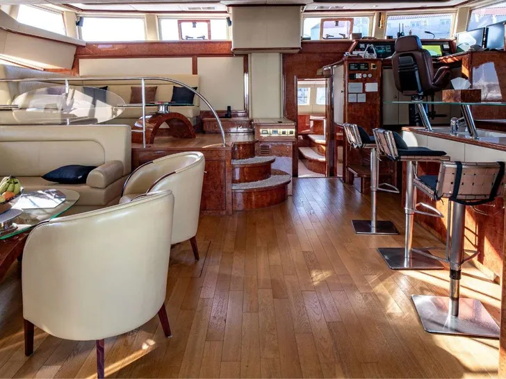 HOUBARA Sunreef 82 DD - saloon HOUBARA Sunreef 82 DD - saloon