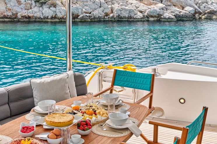 Charter Yacht M FIVE - Sunseeker 75 Yacht - 4 Cabins - Athens - Mykonos - Paros - Cyclades - Greece