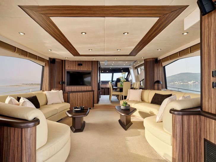M FIVE Sunseeker 75 Yacht - saloon seating area M FIVE Sunseeker 75 Yacht - saloon seating area