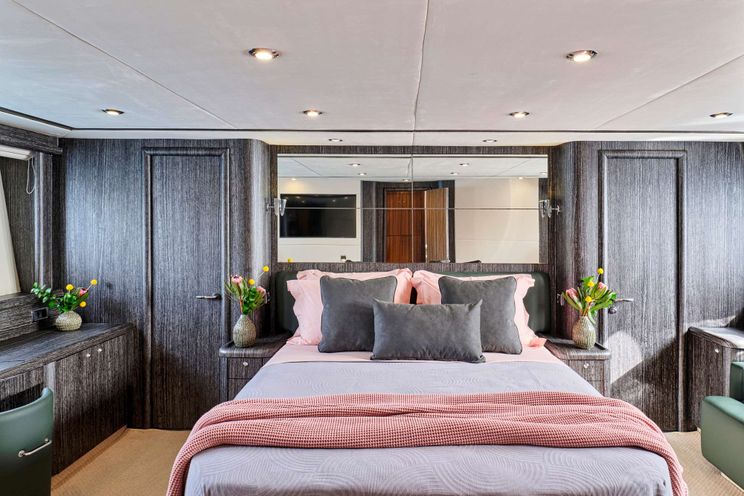 Charter Yacht M FIVE - Sunseeker 75 Yacht - 4 Cabins - Athens - Mykonos - Paros - Cyclades - Greece