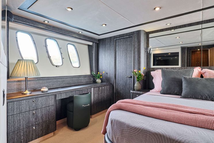 Charter Yacht M FIVE - Sunseeker 75 Yacht - 4 Cabins - Athens - Mykonos - Paros - Cyclades - Greece