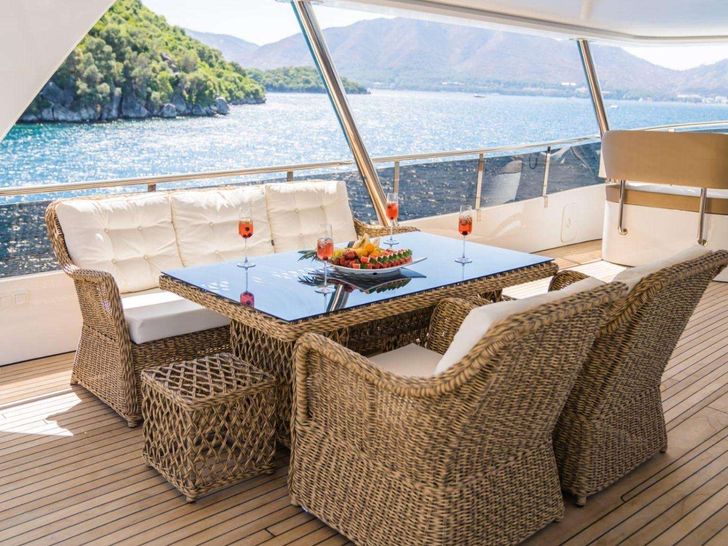 DEEP WATER Custom 39m - sundeck alfresco dining area DEEP WATER Custom 39m - sundeck alfresco dining area