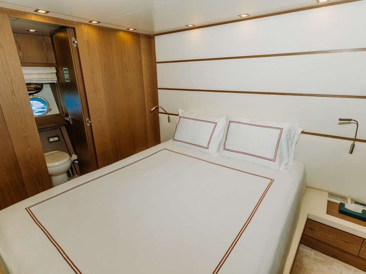 KUUM Sanlorenzo 75 - VIP cabin 1 KUUM Sanlorenzo 75 - VIP cabin 1