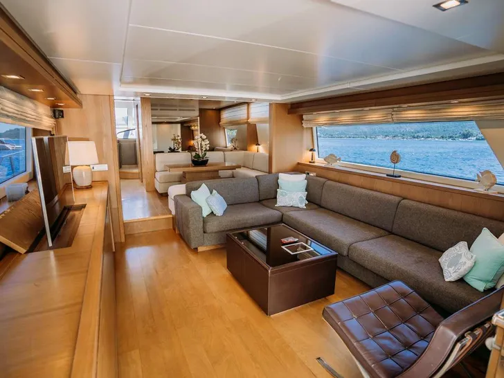 KUUM Sanlorenzo 75 - saloon lounge KUUM Sanlorenzo 75 - saloon lounge