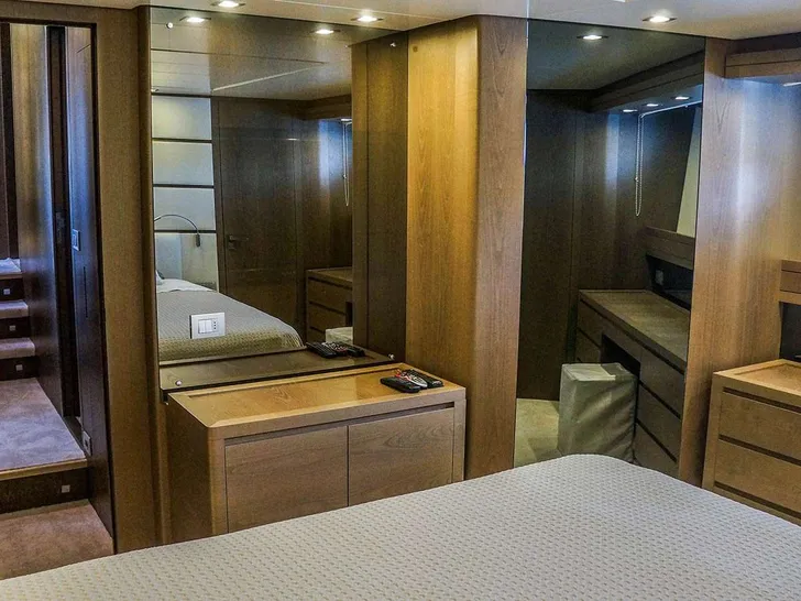 KUUM San Lorenzo 75 single cabin KUUM San Lorenzo 75 single cabin