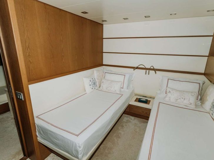 KUUM Sanlorenzo 75 - twin cabin KUUM Sanlorenzo 75 - twin cabin