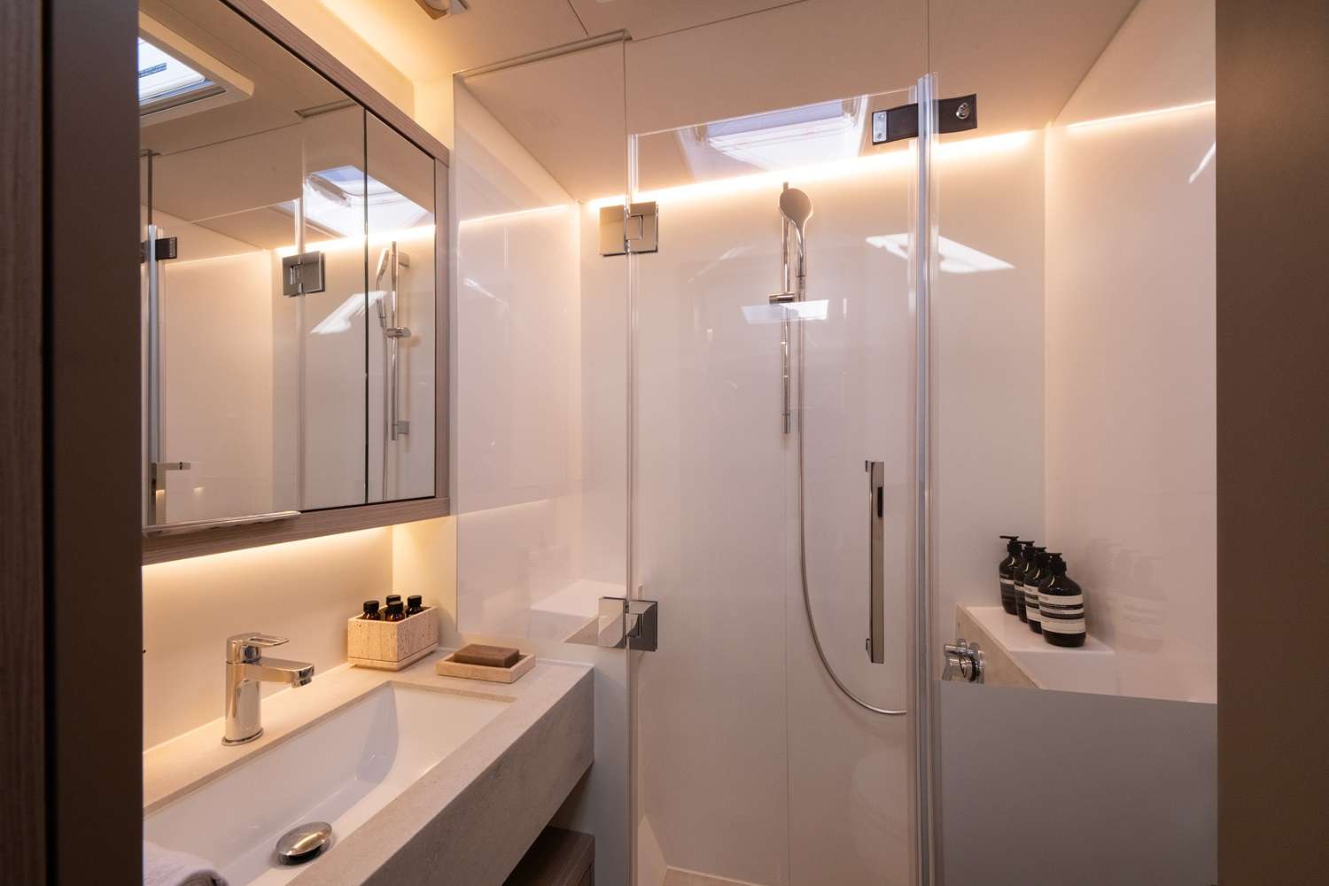 Charter Yacht HAPPY - Lagoon 55 - 4 Cabins - Athens - Mykonos - Paros - Cyclades - Aegean - Greece