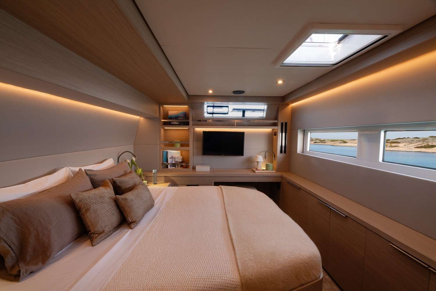 Charter Yacht HAPPY - Lagoon 55 - 4 Cabins - Athens - Mykonos - Paros - Cyclades - Aegean - Greece