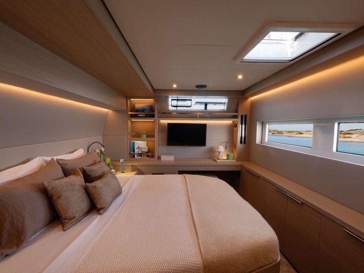 HAPPY Lagoon 55 - master cabin HAPPY Lagoon 55 - master cabin