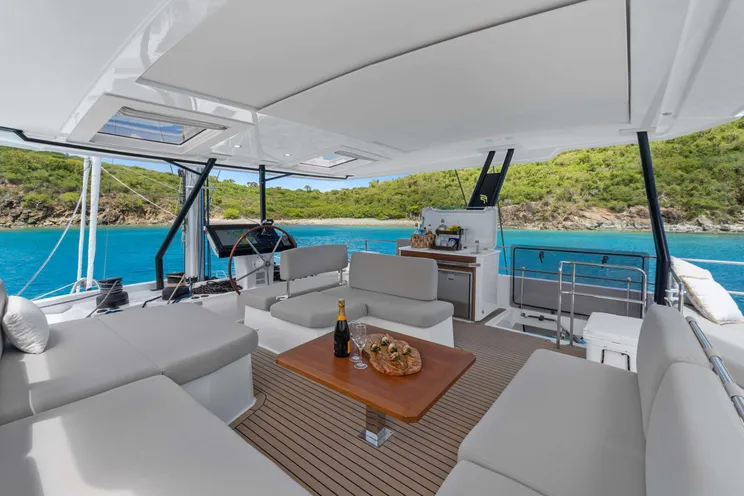 Charter Yacht PLUS 10 - Fountaine Pajot Samana 59 - 4 Cabins - St Thomas - Tortola - Anegada - Virgin Gorda - BVI - Caribbean